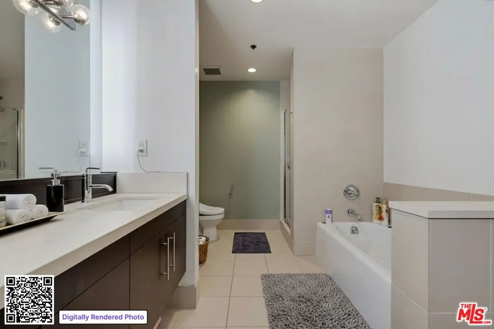 1100 S Hope Street #1302 Los Angeles, CA 90015