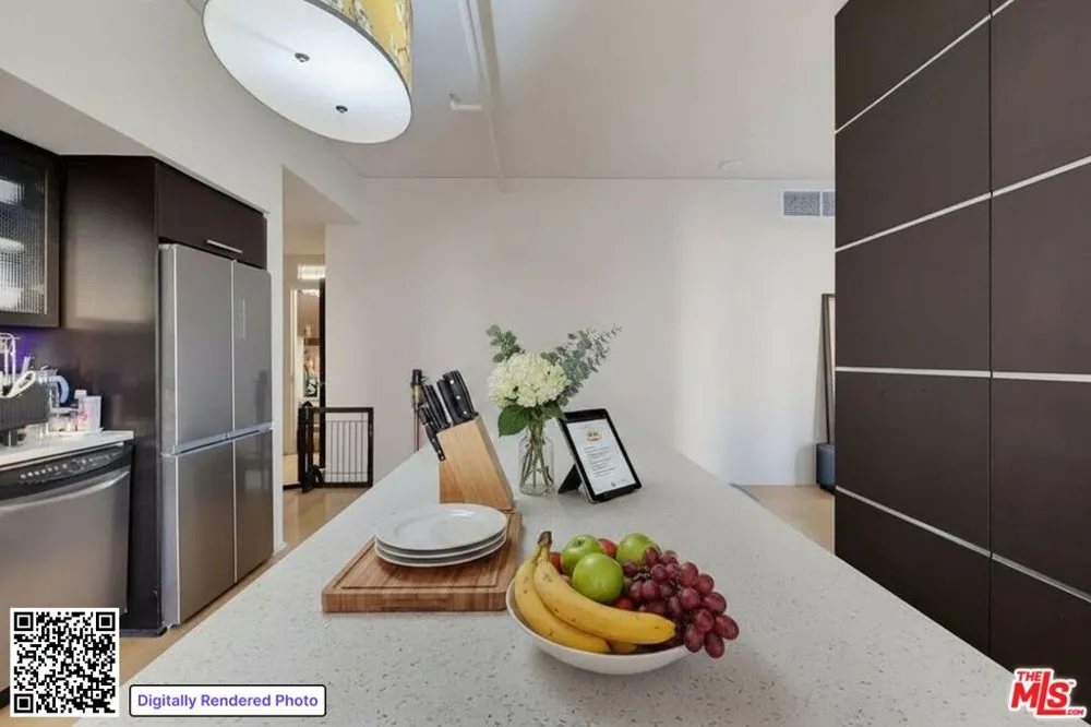 1100 S Hope Street #1302 Los Angeles, CA 90015