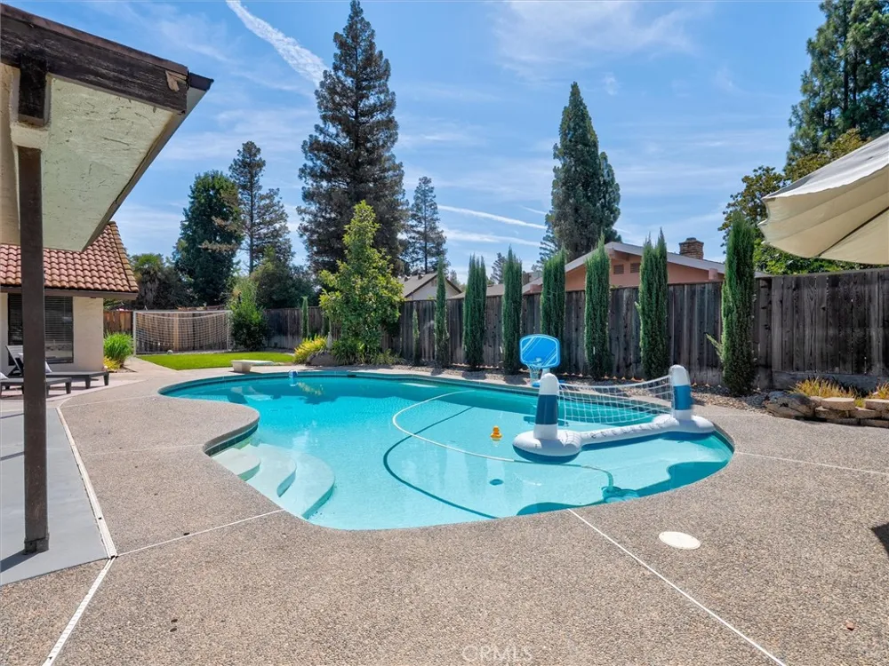805 E Kelso Fresno, CA 93720