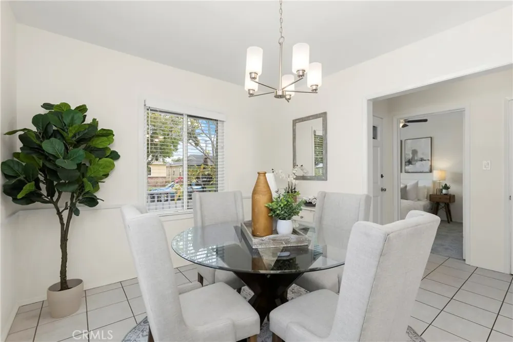 2842 Silva Street Lakewood, CA 90712