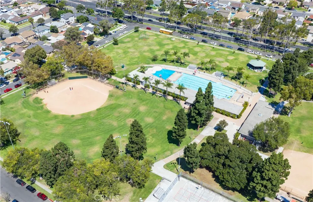 2842 Silva Street Lakewood, CA 90712
