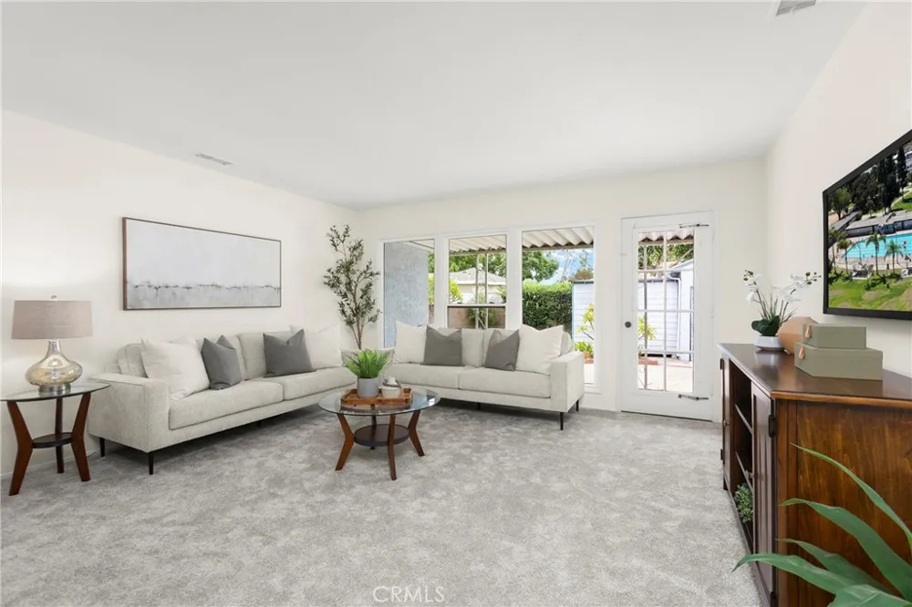 2842 Silva Street Lakewood, CA 90712