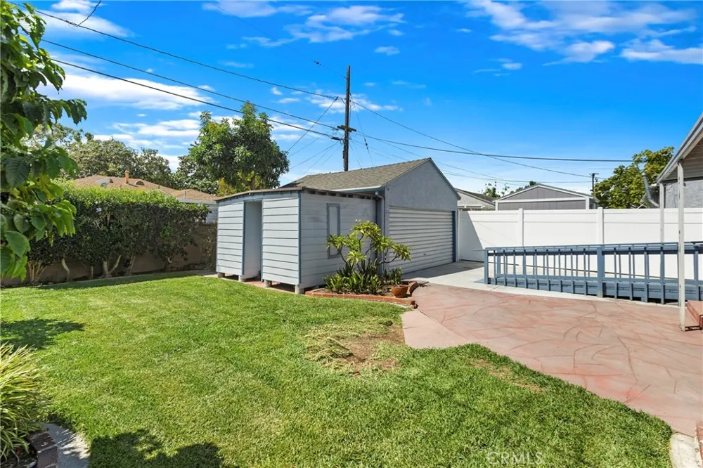 2842 Silva Street Lakewood, CA 90712