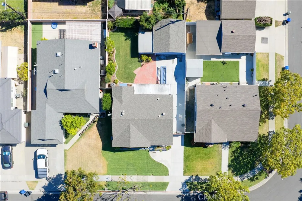 2842 Silva Street Lakewood, CA 90712