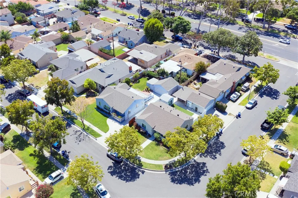2842 Silva Street Lakewood, CA 90712