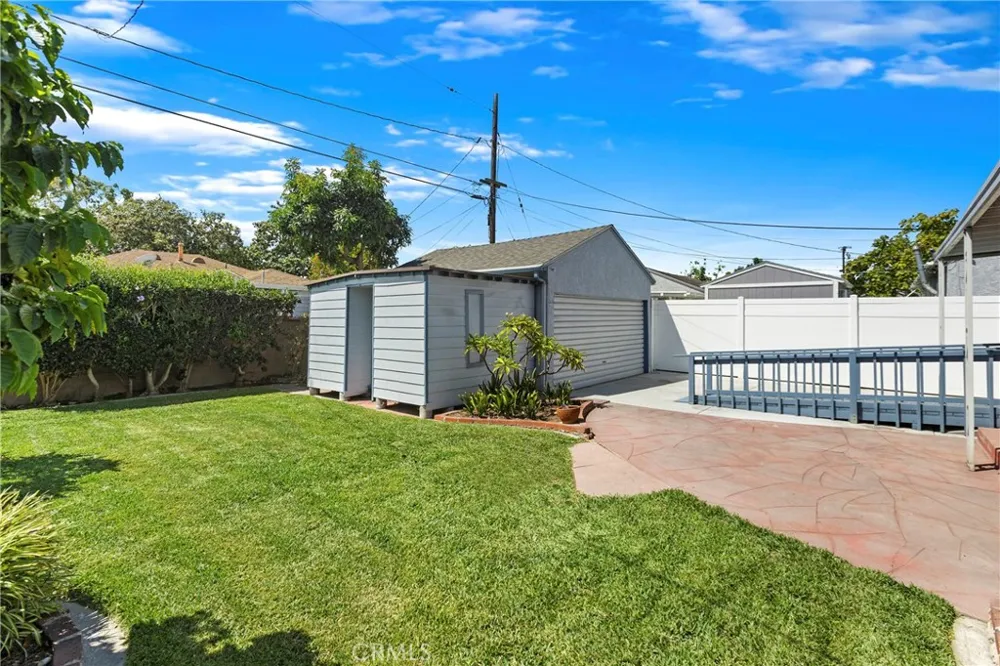 2842 Silva Street Lakewood, CA 90712