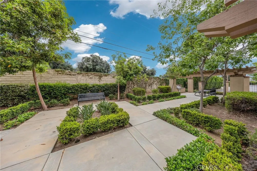 316 Calvados Azusa, CA 91702