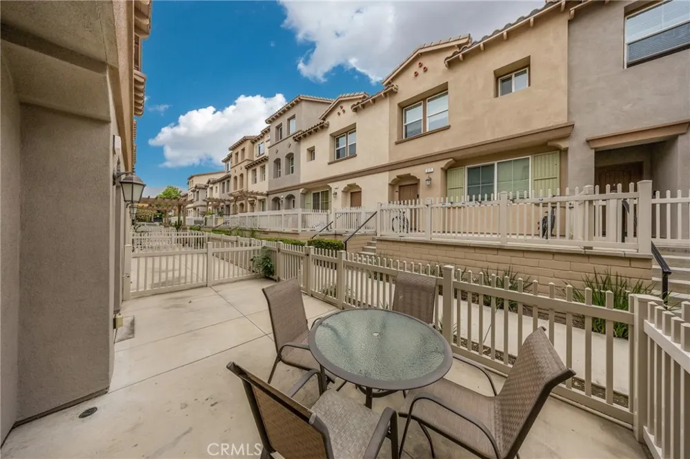 316 Calvados Azusa, CA 91702