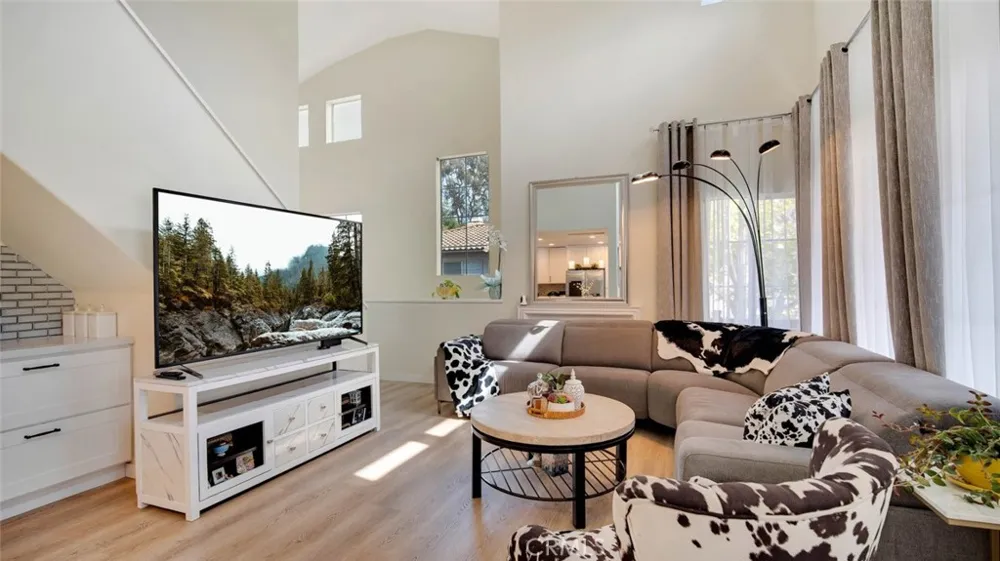 61 Tierra Montanosa Rancho Santa Margarita, CA 92688