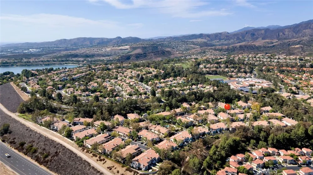 61 Tierra Montanosa Rancho Santa Margarita, CA 92688