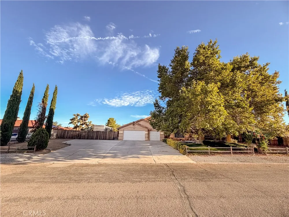 10011 Solano Victorville, CA 92392