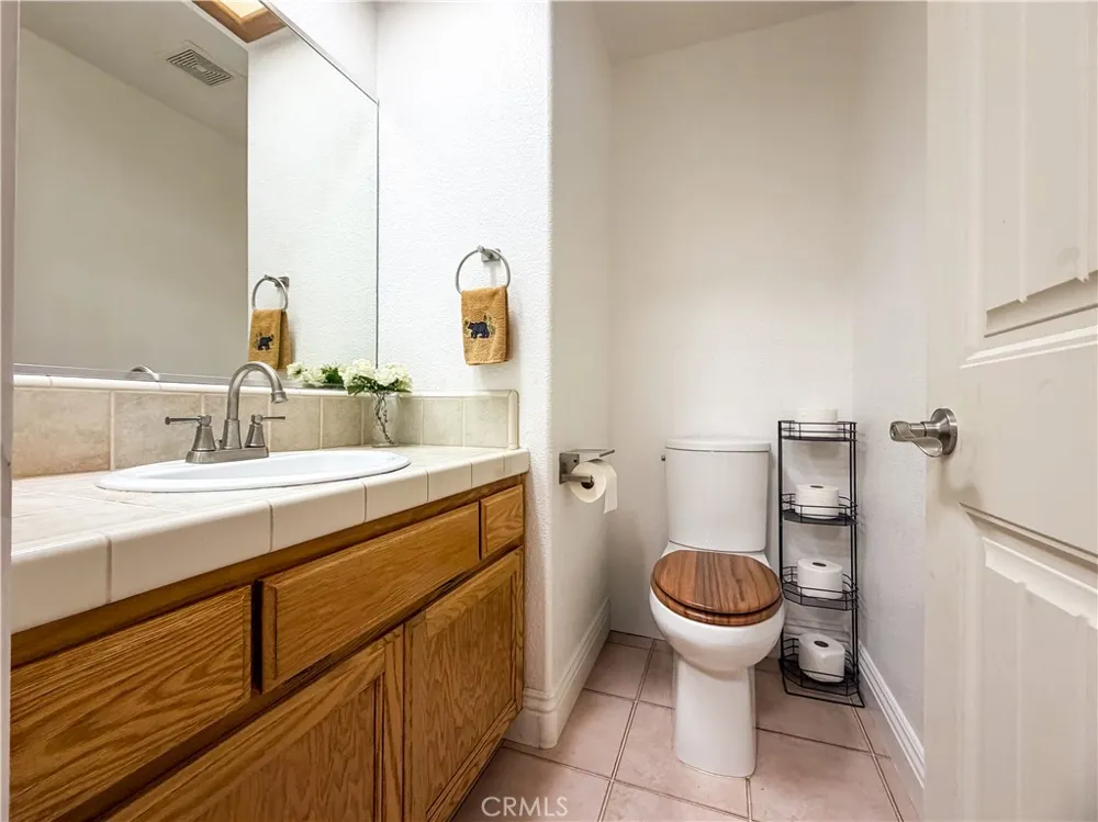 10011 Solano Victorville, CA 92392