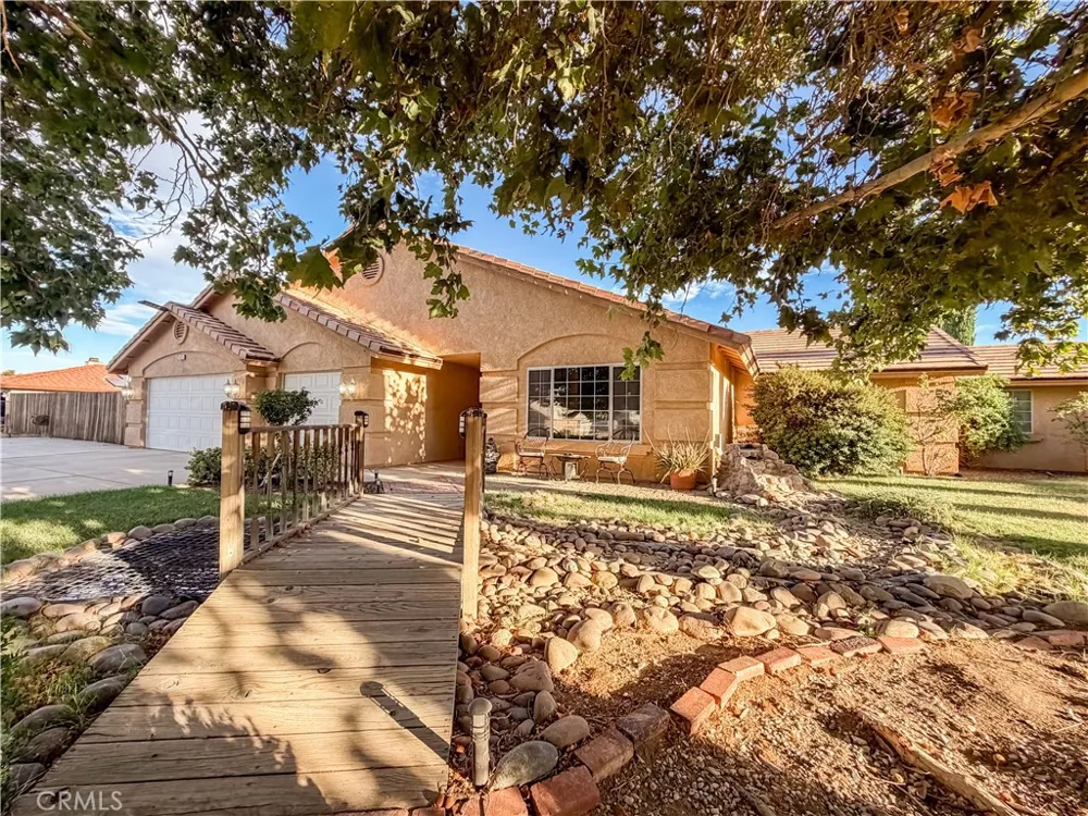 10011 Solano Victorville, CA 92392