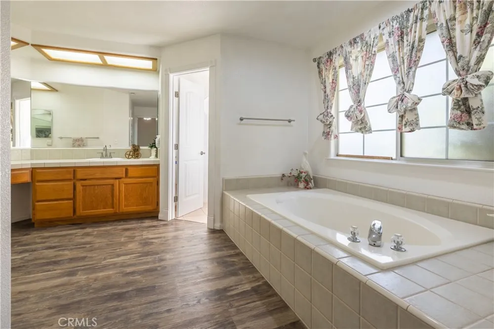 10011 Solano Victorville, CA 92392