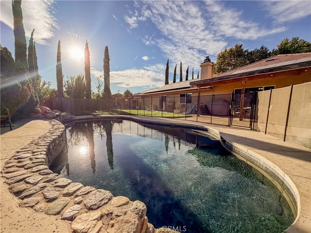 10011 Solano Victorville, CA 92392