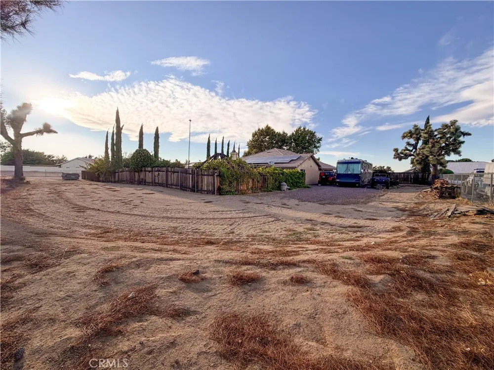 10011 Solano Victorville, CA 92392