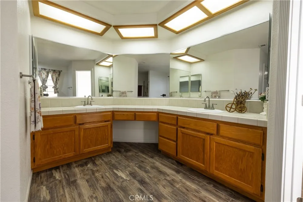 10011 Solano Victorville, CA 92392