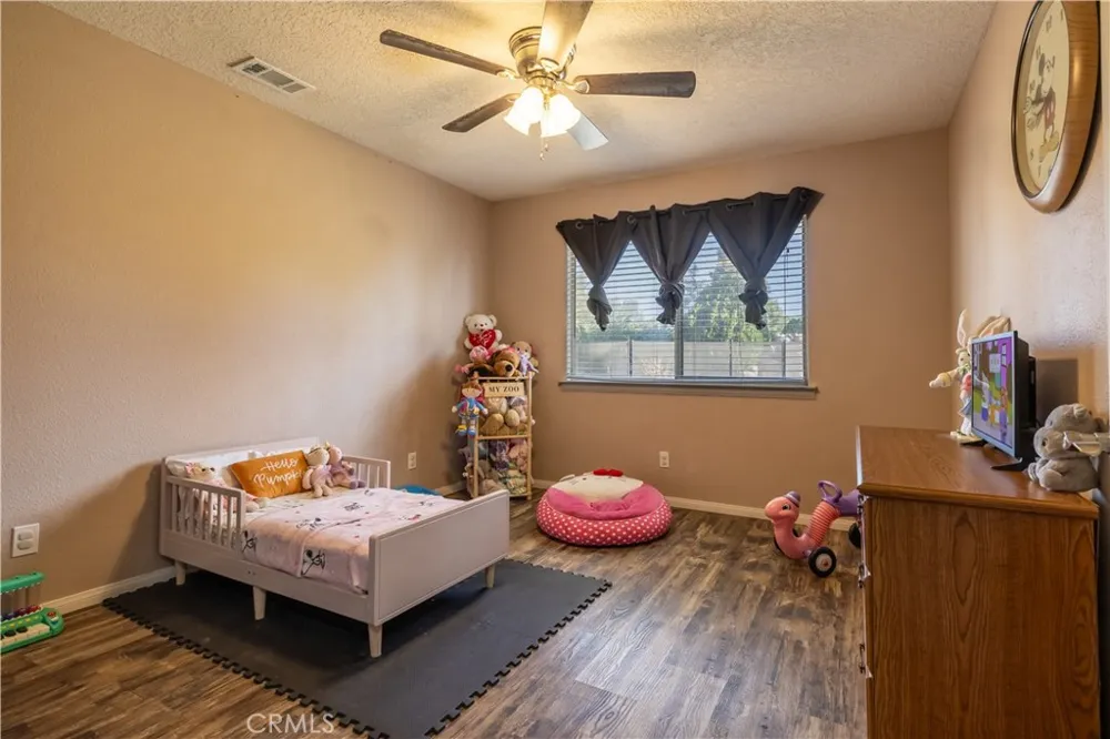 10011 Solano Victorville, CA 92392