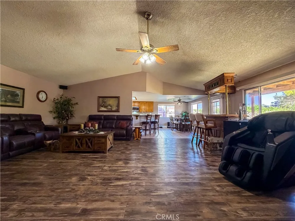 10011 Solano Victorville, CA 92392