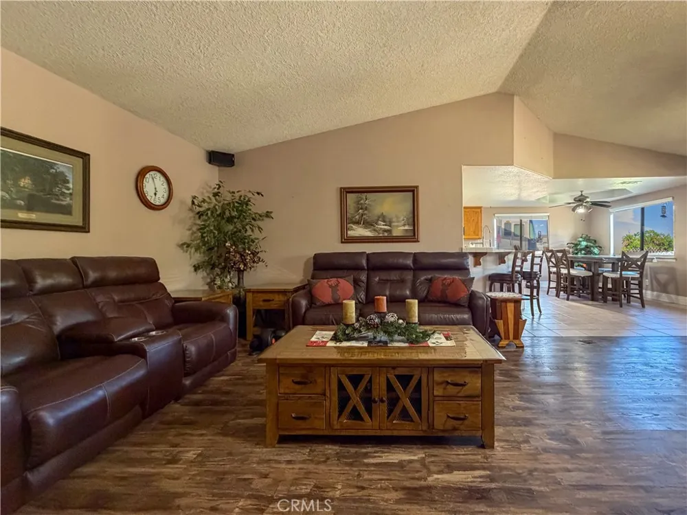 10011 Solano Victorville, CA 92392