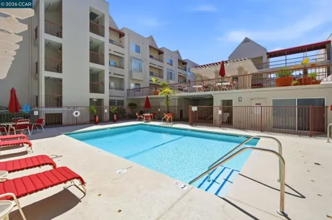 3173 Wayside Plz #212