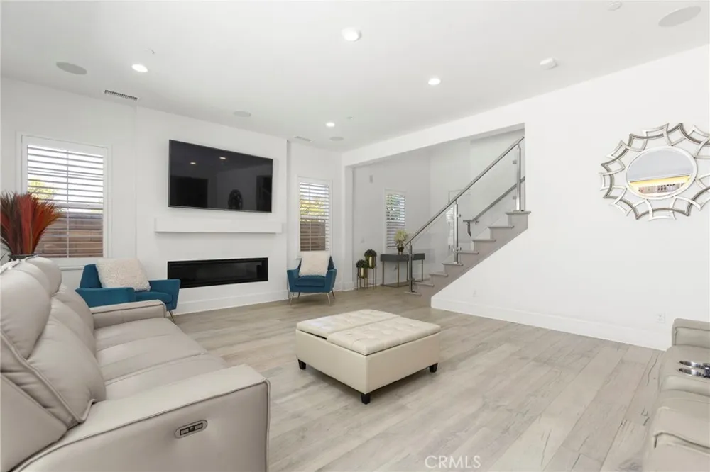 17281 Cobblestone Huntington Beach, CA 92649