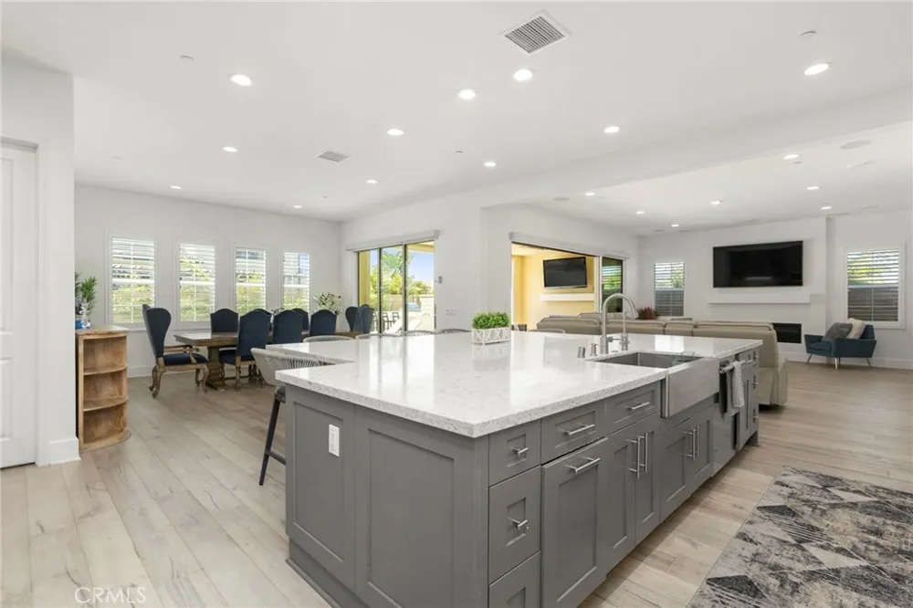 17281 Cobblestone Huntington Beach, CA 92649