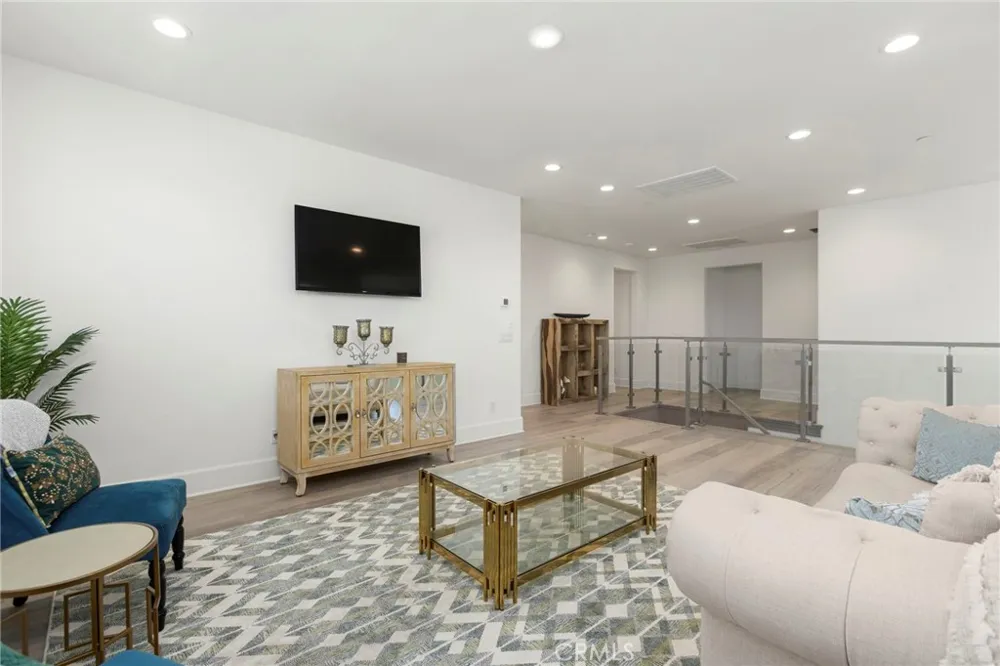 17281 Cobblestone Huntington Beach, CA 92649