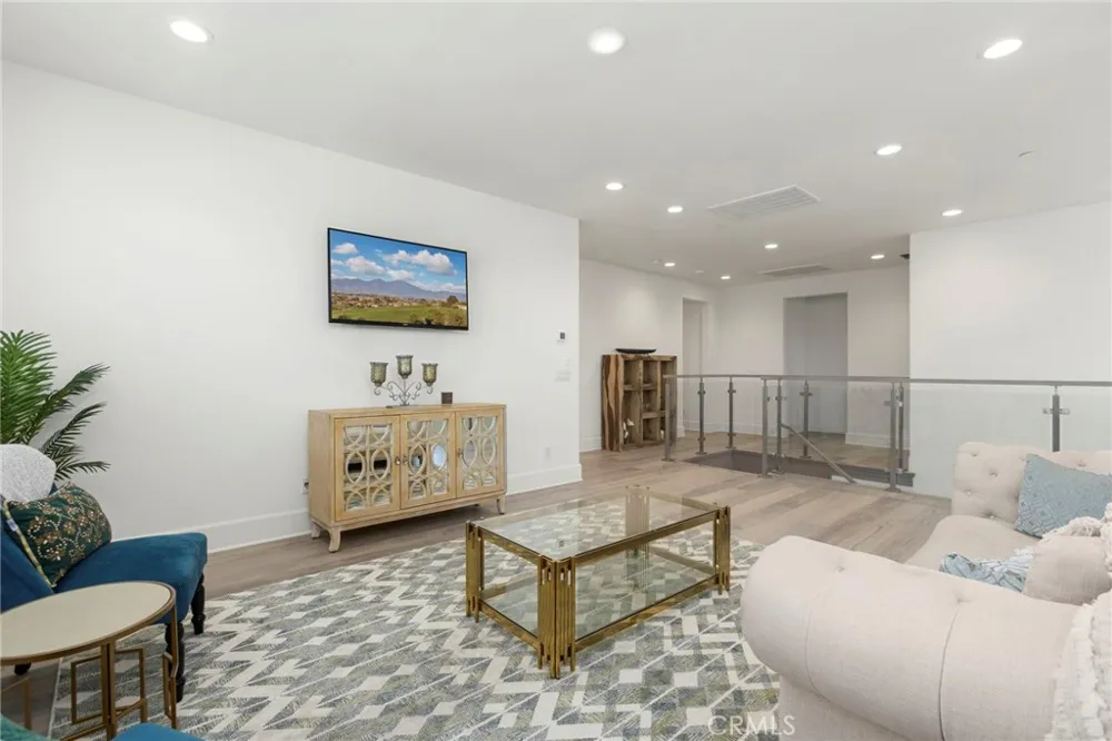 17281 Cobblestone Huntington Beach, CA 92649