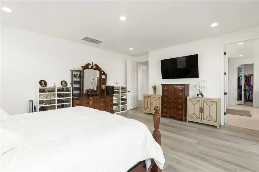 17281 Cobblestone Huntington Beach, CA 92649