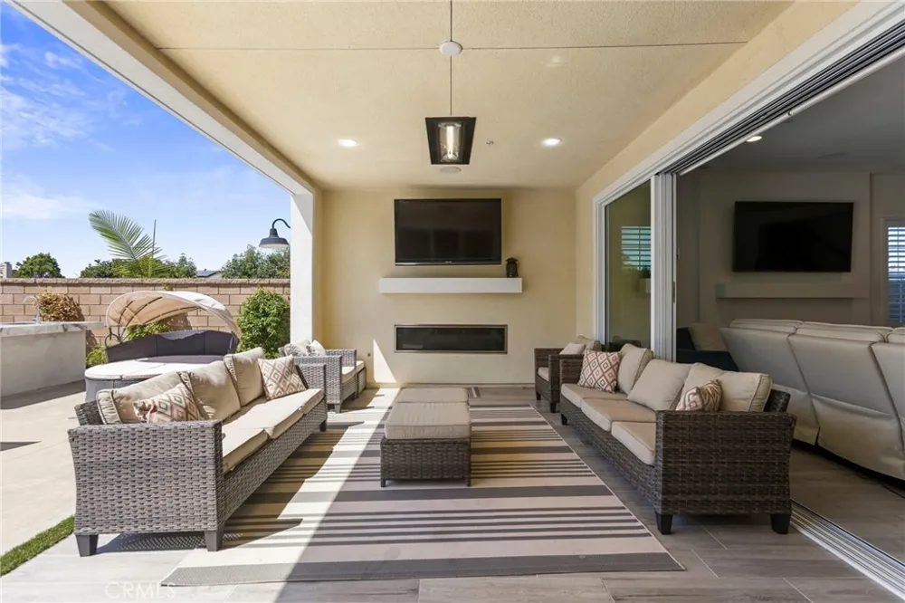 17281 Cobblestone Huntington Beach, CA 92649