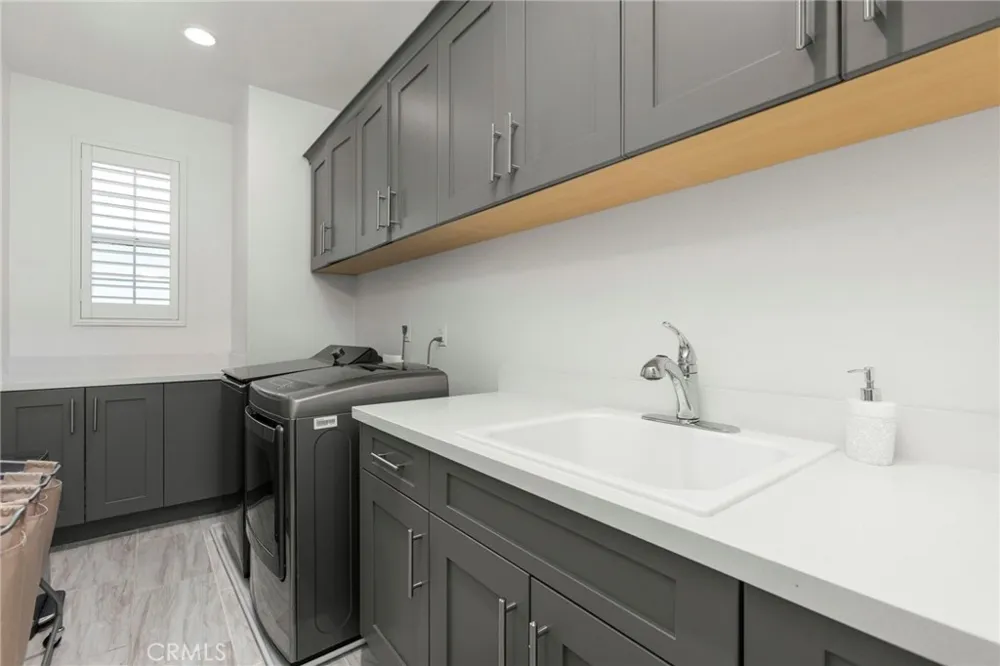 17281 Cobblestone Huntington Beach, CA 92649