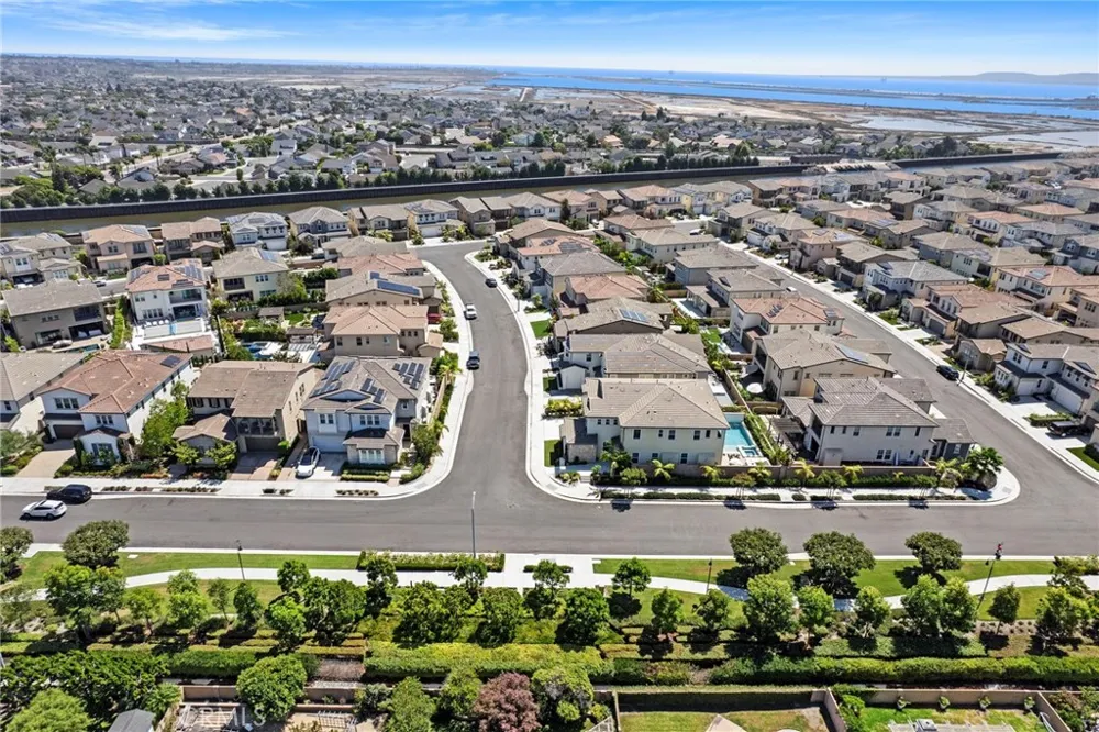 17281 Cobblestone Huntington Beach, CA 92649