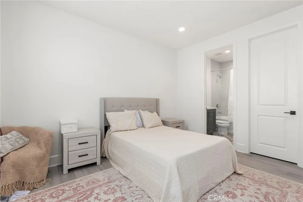 17281 Cobblestone Huntington Beach, CA 92649