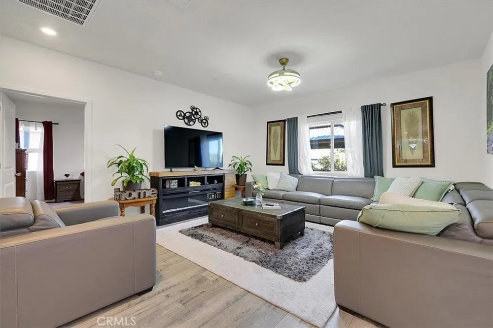 789 Chalice Creek Drive Plumas Lake, CA 95961