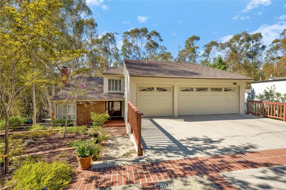 22431 Forest Hill Lake Forest, CA 92630