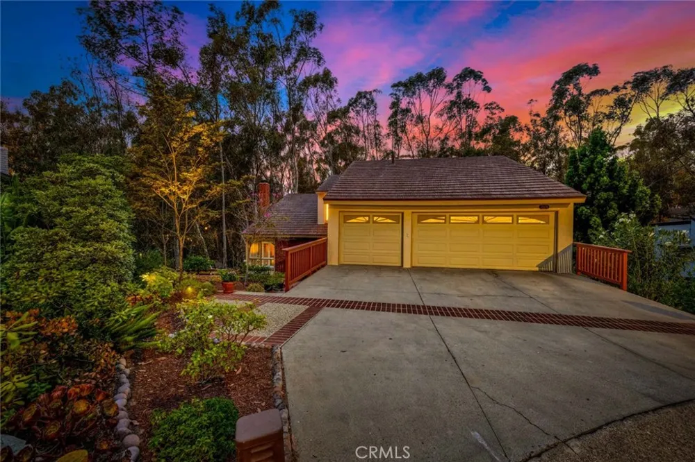 22431 Forest Hill Lake Forest, CA 92630