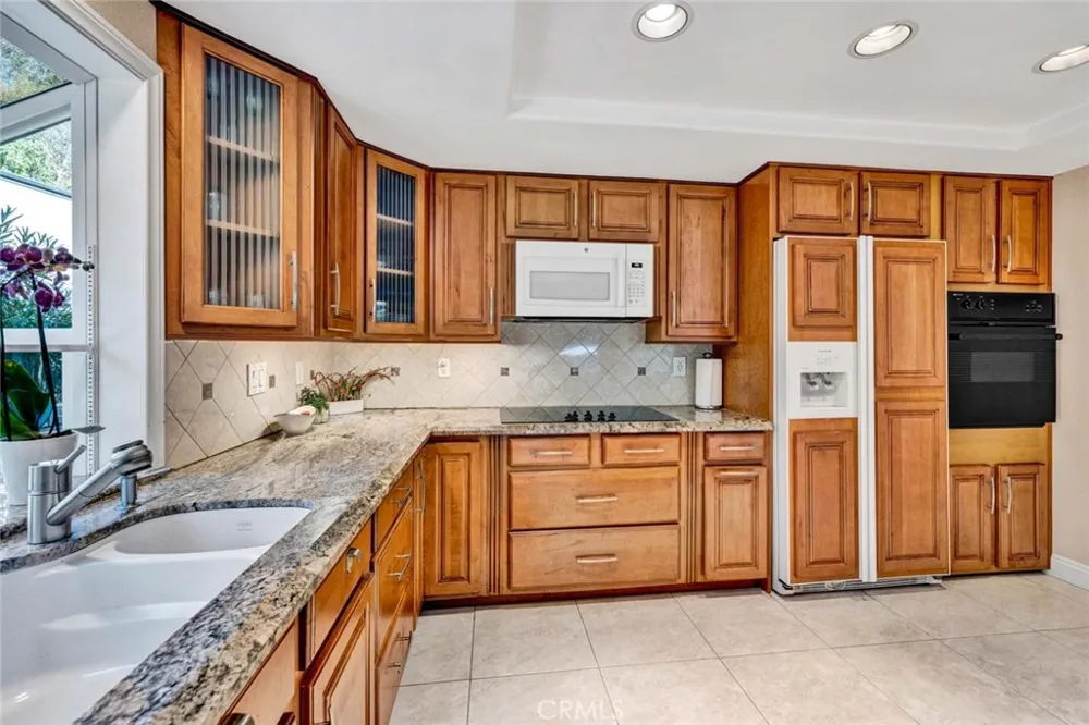 22431 Forest Hill Lake Forest, CA 92630