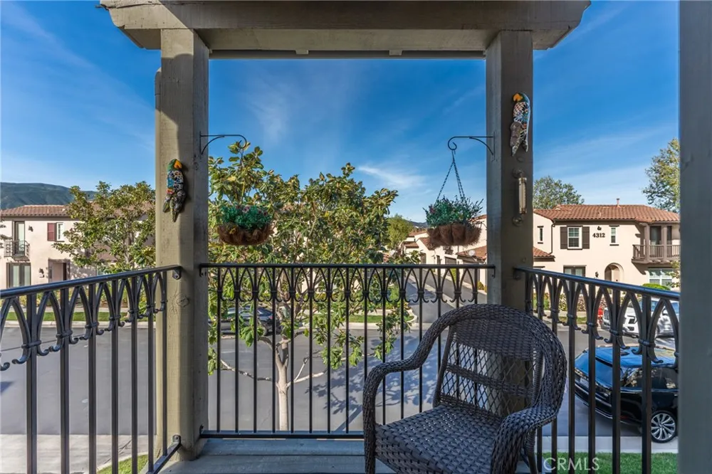 4317 Junction #101 Corona, CA 92883