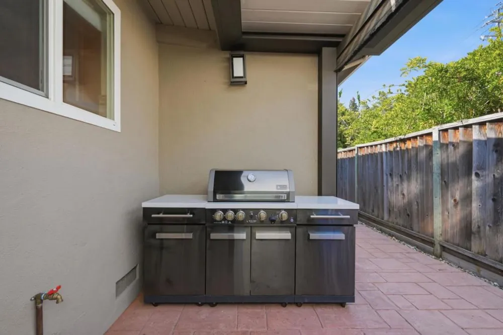 321 Anna Avenue Mountain View, CA 94043