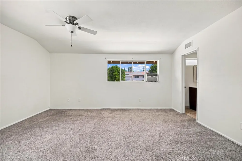 16451 Knapp St North Hills, CA 91343
