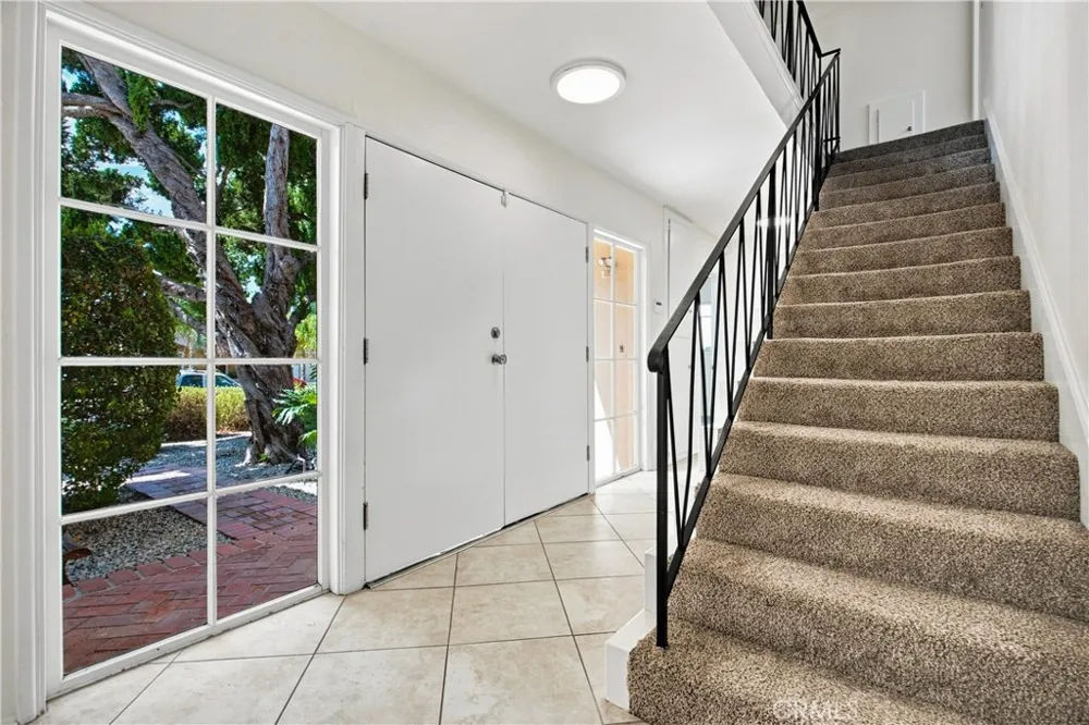 16451 Knapp St North Hills, CA 91343