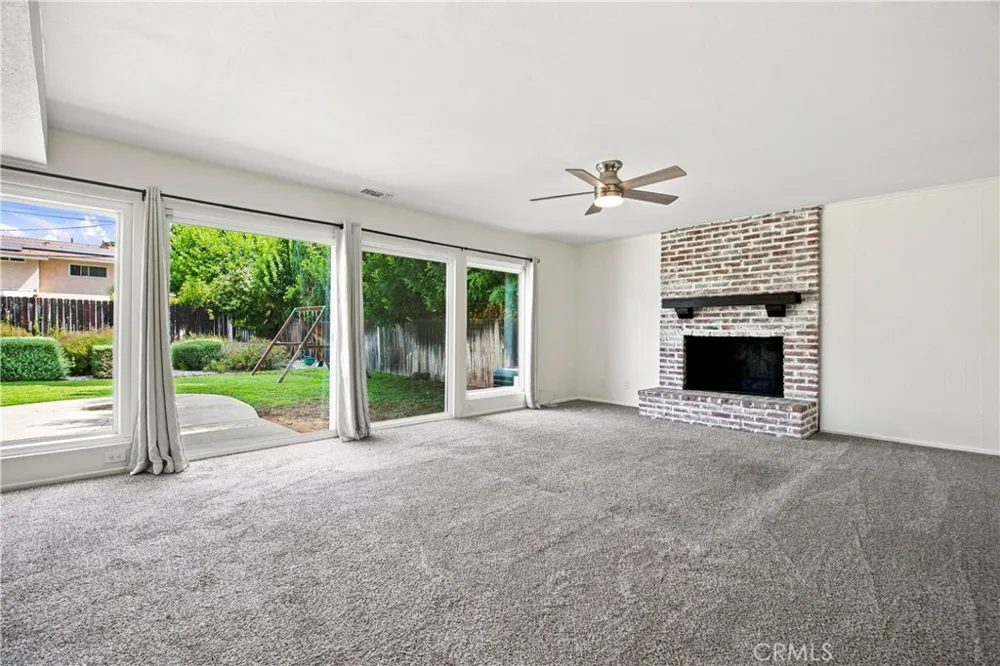 16451 Knapp St North Hills, CA 91343