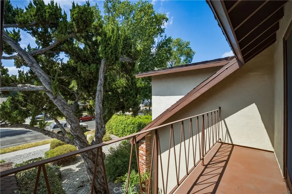 16451 Knapp St North Hills, CA 91343