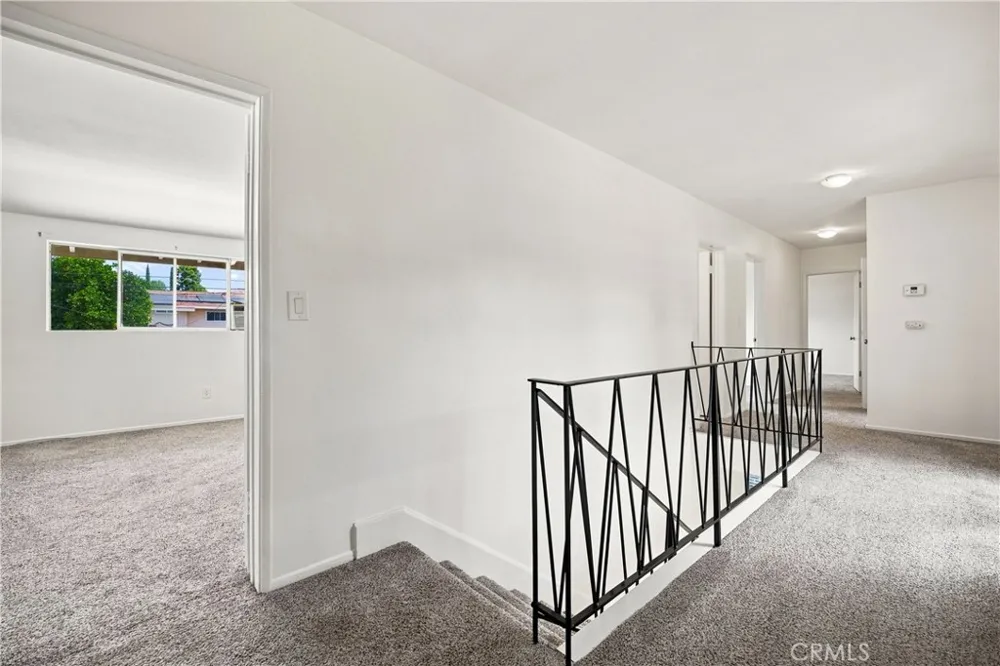 16451 Knapp St North Hills, CA 91343