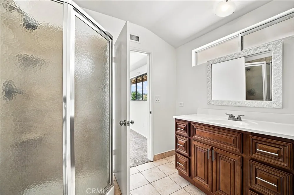 16451 Knapp St North Hills, CA 91343