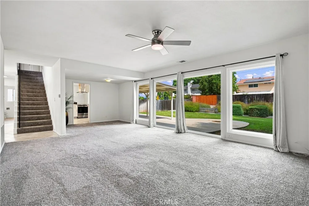 16451 Knapp St North Hills, CA 91343