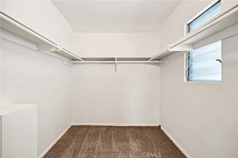 16451 Knapp St North Hills, CA 91343