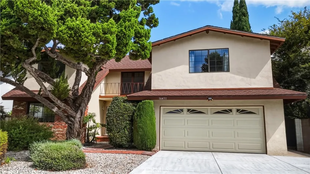 16451 Knapp St North Hills, CA 91343