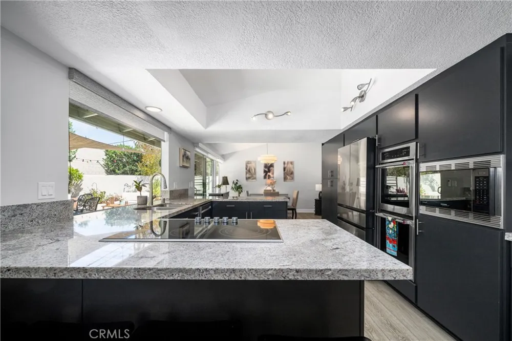 12391 Martha Ann Los Alamitos, CA 90720